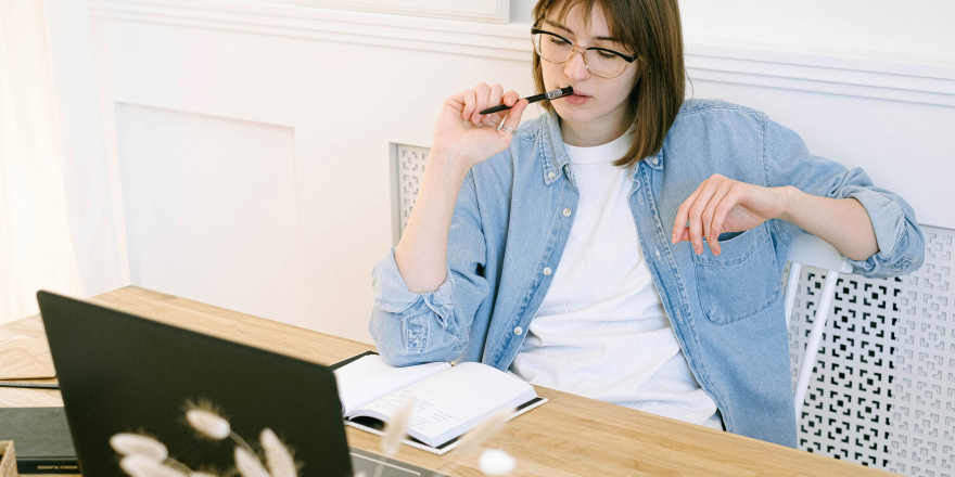 Vrouw met writer's block