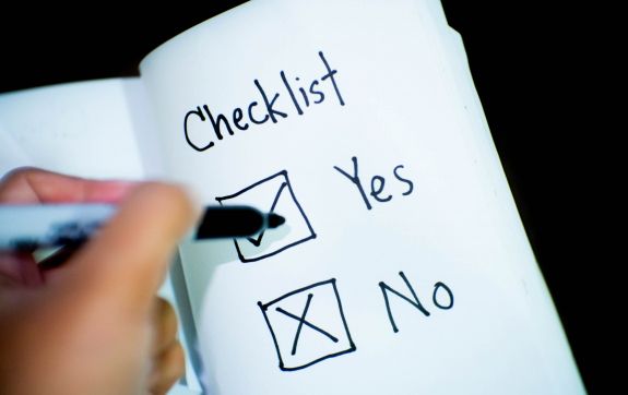 informatie geven in verhaal of boek